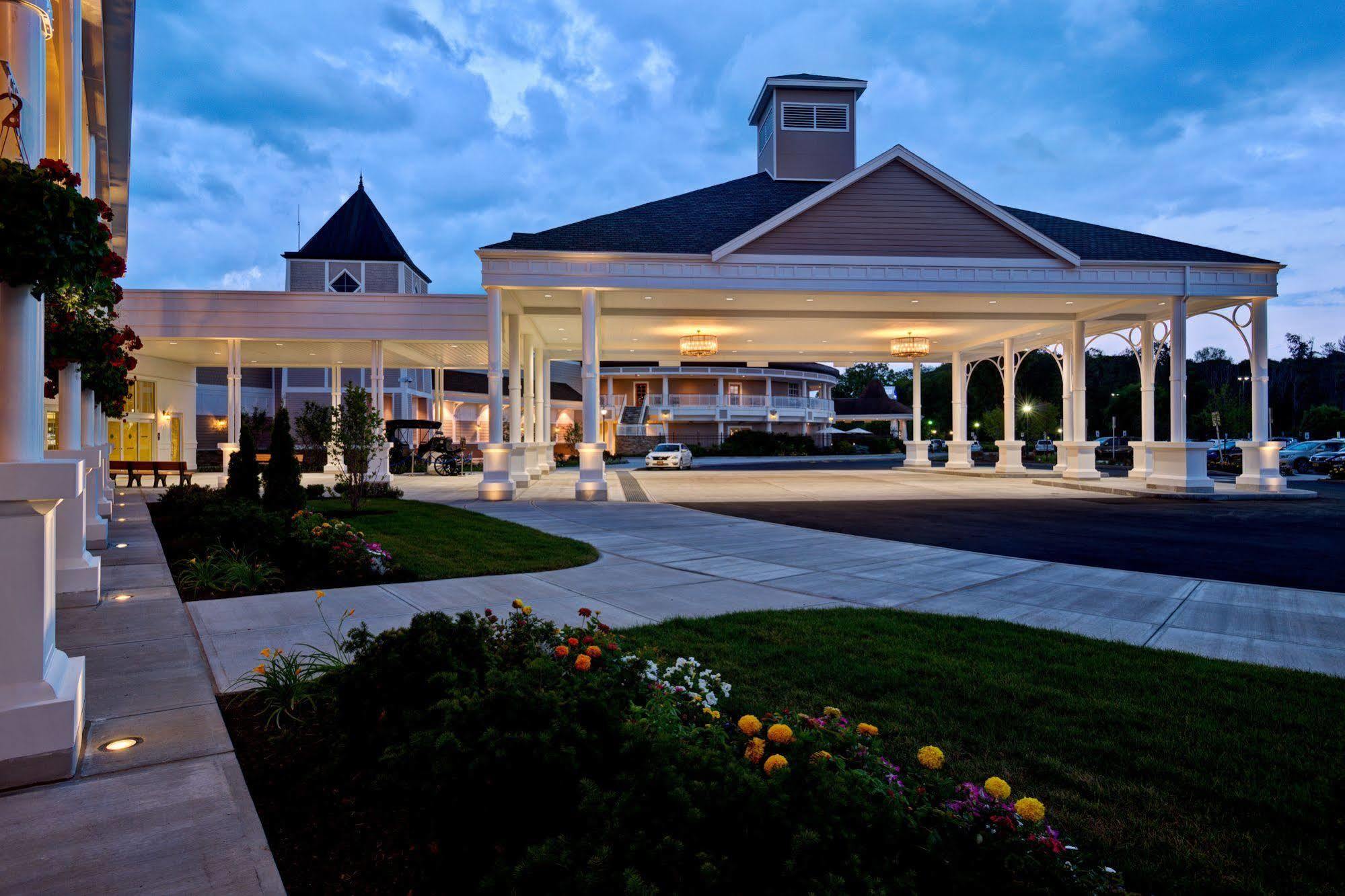 Saratoga Casino Hotel ساراتوغا سبرينغس، نيويورك المظهر الخارجي الصورة